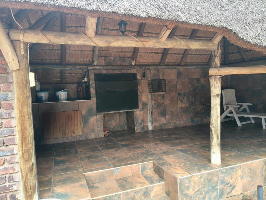 5 Bedroom Property for Sale in Cashan North West